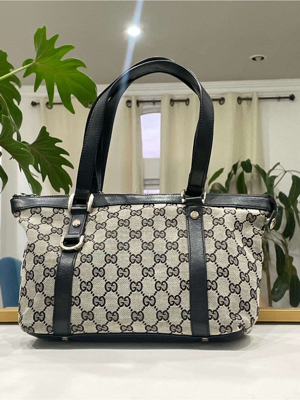 Gucci Black & Beige GG Canvas Tote Bag - Picture 12 of 16